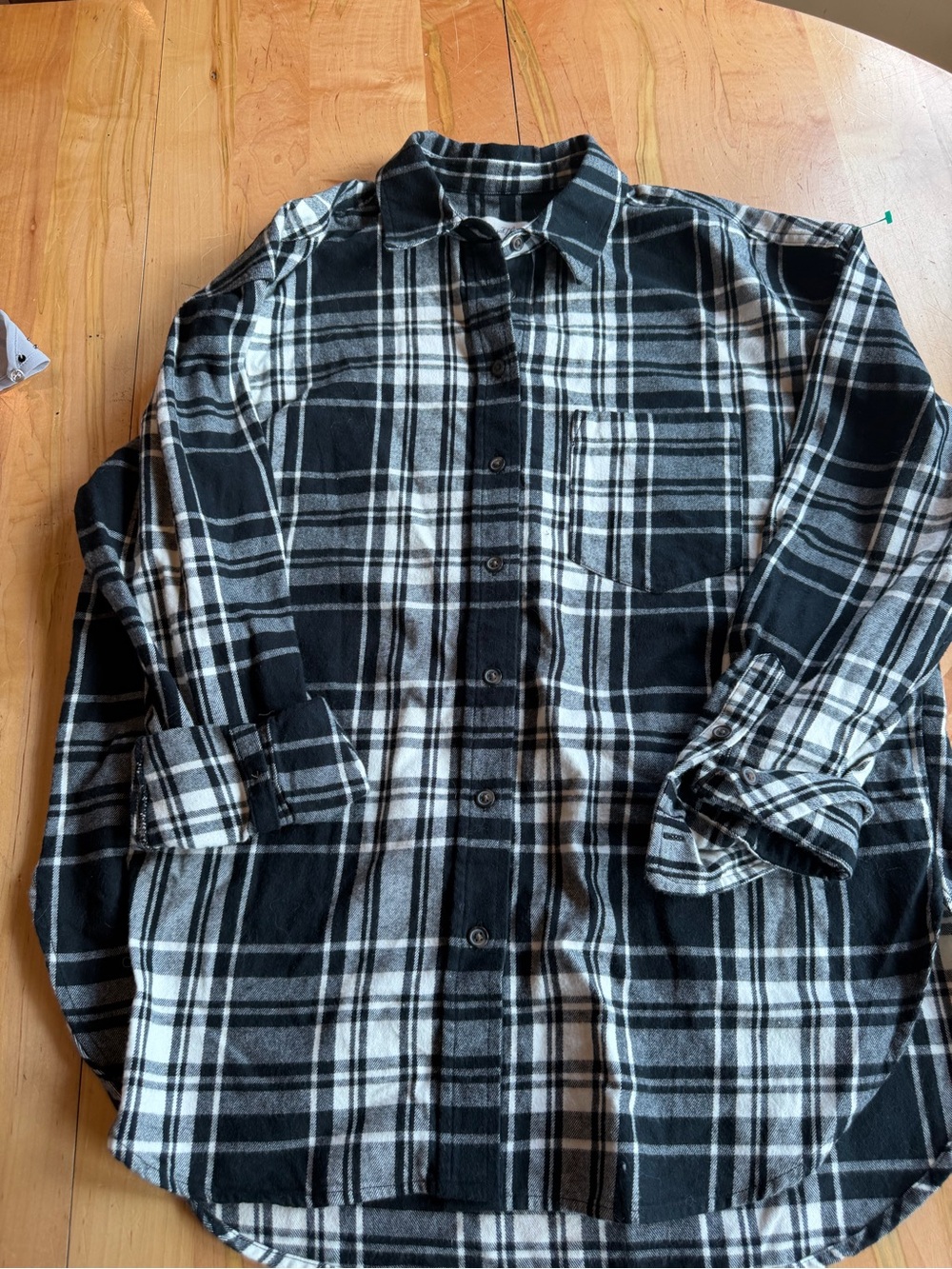 Universal Thread Black & White Plaid Button-Down Shirt